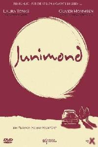 Poster for Junimond (2002).