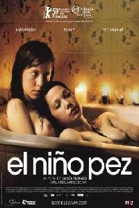 Poster for El niño pez (2009).