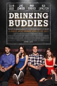 Plakát k filmu Drinking Buddies (2013).