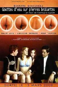 Plakát k filmu Gouttes d'eau sur pierres brûlantes (2000).